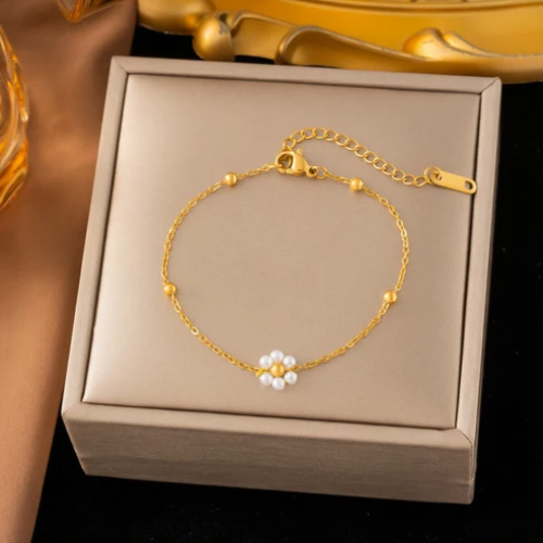 SS-12525 - Pearly Flower Gold Chain - Bracelet